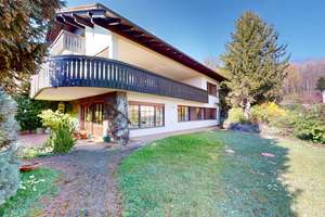 Wohnen am Kastelberg! Große Villa in bevorzugter Hanglage mit traumhafter Aussicht in Emmendingen – Die vollständige Adresse der Immobilie erhältst du vom Anbieter., 79312 Emmendingen – Vorschaubild 1