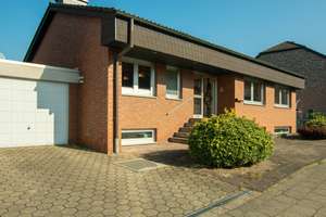 MG-Schelsen: Freistehender Bungalow mit Garten und zwei Garagen – Die vollständige Adresse der Immobilie erhältst du vom Anbieter., 41238 Schelsen, Mönchengladbach – Vorschaubild 1
