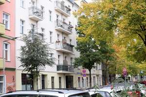 Altbaucharme, ruhige Citylage, mit Licht und Luft – Die vollständige Adresse der Immobilie erhältst du vom Anbieter., 10249 Friedrichshain, Berlin – Vorschaubild 1