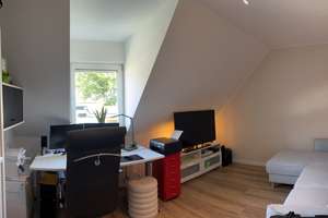 Helle 5-Zimmer-Maisonettewohnung 1.OG mit Balkon und Carpot – Die vollständige Adresse der Immobilie erhältst du vom Anbieter., 24111 Russee, Kiel – Vorschaubild 7