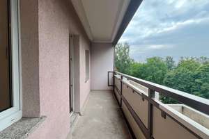 Schöner Wohnen: 3 Zimmerwohnung mit grünem Blick! – Elsterwerdaer Str. 18, 1239 Prohlis-Süd, Dresden – Vorschaubild 3