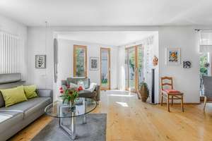 Charmantes Ein-/Zweifamilienhaus mit Gartenoase – Die vollständige Adresse der Immobilie erhältst du vom Anbieter., 80939 Freimann, München – Vorschaubild 3