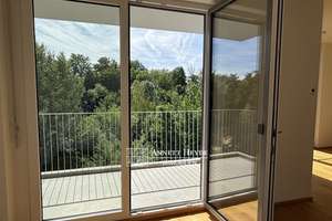 Ihr Blick in Grün und auf den Garchinger Mühlbach - zentrums- wie naturnah in Schwabing-Freimann – Die vollständige Adresse der Immobilie erhältst du vom Anbieter., 80939 Obere Isarau, München – Vorschaubild 10