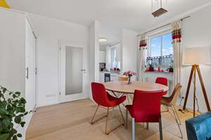 Wohnen auf höchstem Niveau – 3 Zimmer Penthouse mit Dachterrasse in ruhiger Parklage, Poing – Die vollständige Adresse der Immobilie erhältst du vom Anbieter., 85586 Poing – Vorschaubild 4