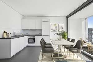 Live Elevated – Charmantes 3-Zimmer-Apartment mit Loggia im exklusiven Colonnades – George-Stephenson-Straße 10, 10557 Moabit, Berlin – Vorschaubild 2
