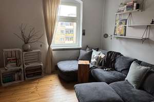 Zentrale, möbilierte 3-Zimmer Altbauwohnung in Moabit
