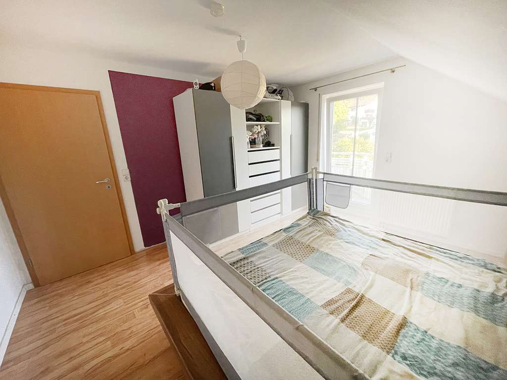 Immobilie in Aichelberg - freist. Einfamilienhaus mit Einliegerwohnung &  Doppelgarage – Panoramablick Aichelberg - Bild 4