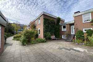 **Charmantes Reihenhaus mit Sauna, Garten und Garage in ruhiger Lage** – Zweigstraße 7A, 45355 Essen – Vorschaubild 3