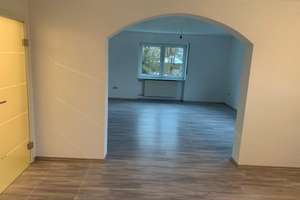 PREIS REDUZIERUNG - Exklusives Mehrfamilienhaus mit 3 Wohneinheiten - Top gepflegt in ruhiger Lage – Die vollständige Adresse der Immobilie erhältst du vom Anbieter., 97618 Strahlungen – Vorschaubild 17