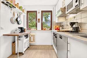 MITTEQUARTIER - Helle 2,5-Zimmer-Wohnung mit 3 Balkonen und Tiefgaragenstellplatz in Stuttgart-Mitte – Die vollständige Adresse der Immobilie erhältst du vom Anbieter., 70174 Neue Vorstadt, Stuttgart – Vorschaubild 6