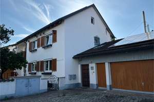 Großzügiges Zweifamilienhaus mit tollem Garten – Die vollständige Adresse der Immobilie erhältst du vom Anbieter., 84518 Garching an der Alz – Vorschaubild 2