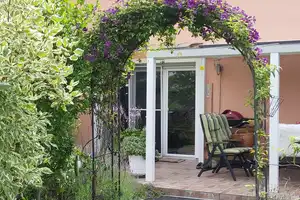 Charmante Doppelhaushälfte im Dorfkern Wartenberg - 5 Zimmer, Küche, Gäste-WC, Veranda – Berlin – Vorschaubild 2
