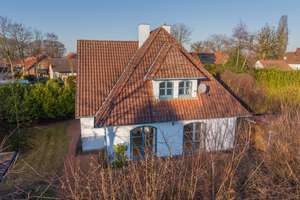 NEUER PREIS! GROßES EINFAMILIENHAUS ZENTRAL IN FRIEDEBURG – Die vollständige Adresse der Immobilie erhältst du vom Anbieter., 26444 Friedeburg – Vorschaubild 2