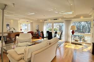 GROßZÜGIGE 3-ZIMMER-ALTBAUWOHNUNG IN ISARNÄHE