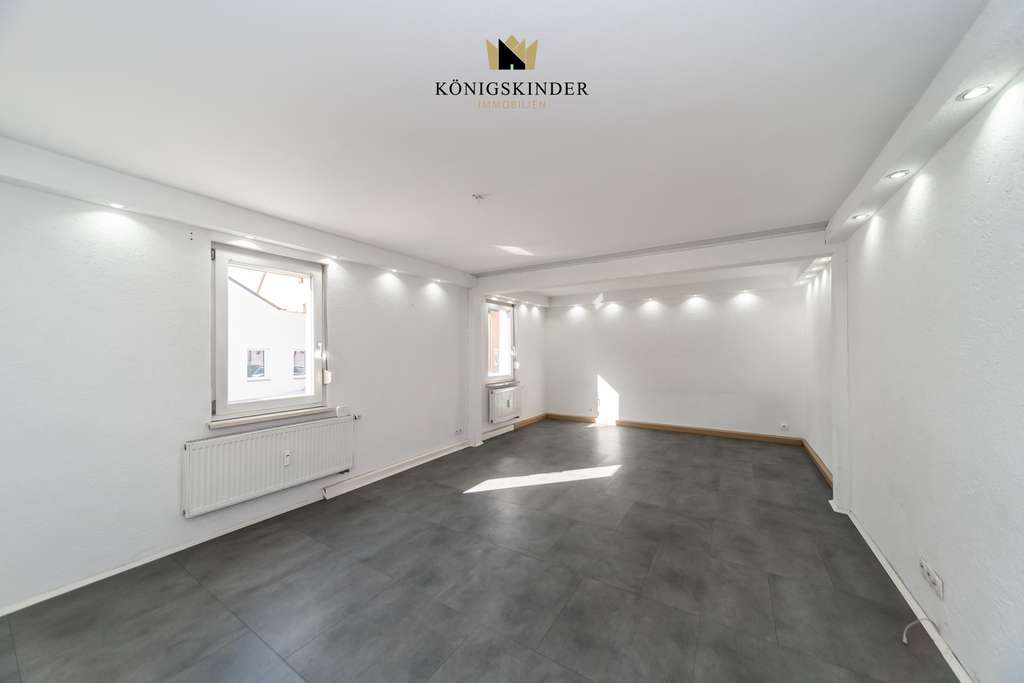 Immobilie in Bönnigheim - Kapitalanlage + Eigennutzung: MFH mit moderner Technik & freier Einheit in Bönnigheim - Bild 1