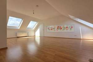 Helles Wohnerlebnis auf zwei Ebenen: Exklusive 90 m² Maisonette mit Balkon – Gutenbergstr. 68, 45146 Südviertel, Essen – Vorschaubild 2