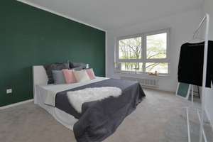 Komfortables Wohnen! 4,5-Raum-Wohnung mit rd. 94 m² im 1.OG mit Aufzug, Loggia und Stellplatz – Die vollständige Adresse der Immobilie erhältst du vom Anbieter., 45219 Kettwig, Essen – Vorschaubild 2