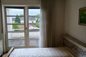 Panoramablick über die Südstadt – Sonnige 2-Zimmer-Wohnung mit zwei Südbalkonen – Die vollständige Adresse der Immobilie erhältst du vom Anbieter., 34117 Süd, Kassel – Vorschaubild 6