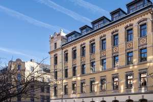 Sanierte 3-Zimmerwohnung mit Fußbodenheizung, Parkett, Balkon und Aufzug! – Uhlandstraße 18, 9130 Sonnenberg, Chemnitz – Vorschaubild 2