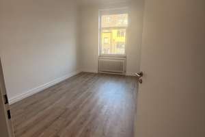 Attraktive 3,5-Zimmer-Wohnung mit Balkon in Düsseldorf-Bilk – frisch renoviert! – Erasmusstraße 7, 40223 Bilk, Düsseldorf – Vorschaubild 6