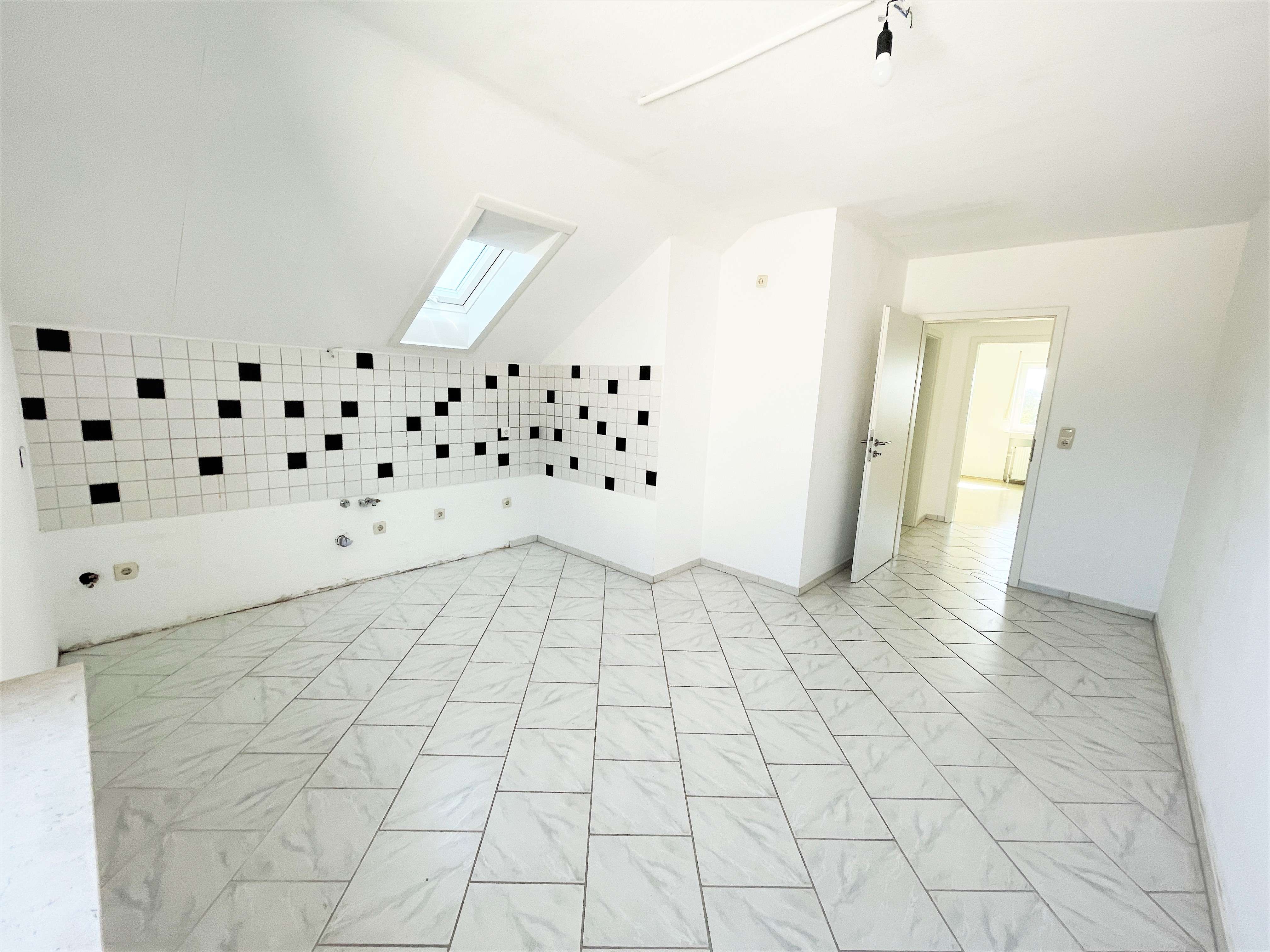 Immobilie in Seligenstadt - hochwertige 3 -Zimmer-Eigentumswohnung inkl. Carport in Seligenstadt ! - Bild 3