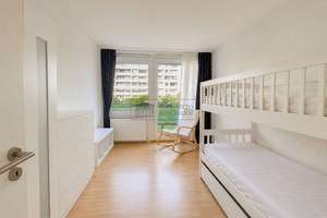 Bezugsfrei in Köln-Junkersdorf: 3,5 Zimmer mit großem Balkon und TG-Stellplatz – Die vollständige Adresse der Immobilie erhältst du vom Anbieter., 50858 Junkersdorf, Köln – Vorschaubild 3