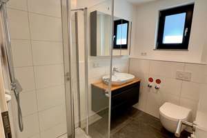 15qm Zimmer Warmmiete - Fussbodenheizung – WiFi – Böblingerstr. 161, 70199 Heslach, Stuttgart – Vorschaubild 3