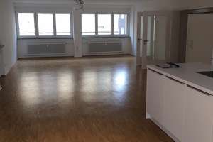 Stgt-Heusteigviertel-tolles Wohnen in einer gigantischen 2 Zi-Whg mit EBK – Heusteigstr. 41, 70180 Heusteigviertel, Stuttgart – Vorschaubild 4