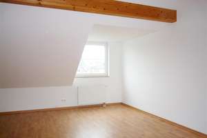 Doppelhaushälfte mit Dachstudio, Garten und Terrasse in Berlin-Altglienicke – Ortolfstr.  218, 12524 Altglienicke, Berlin – Vorschaubild 8