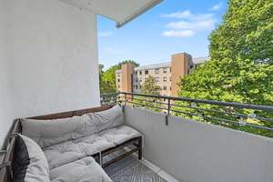 Moderne, vermietete 3-Zimmer-Eigentumswohnung in Augsburg-Hochzoll – Die vollständige Adresse der Immobilie erhältst du vom Anbieter., 86163 Hochzoll-Süd, Augsburg – Vorschaubild 3