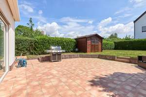 SPACIOUS AND ONLY 13 MINUTES TO CLAY! High-quality corner townhouse with garden, whirlpool, & garage – Die vollständige Adresse der Immobilie erhältst du vom Anbieter., 65203 Biebrich, Wiesbaden – Vorschaubild 26