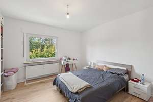 Freistehendes Dreifamilienhaus in Angermund + Einzelgarage + weitläufigem Grundstück – 40489 Angermund, Düsseldorf – Vorschaubild 4