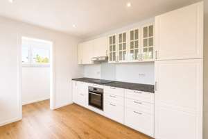 *** Belétage im Blumenviertel- Exklusive 4- Zimmer Wohnung mit privatem Liftzugang + Sonnenbalkon*** – Waldesruhe 13, 81377 Großhadern, München – Vorschaubild 6