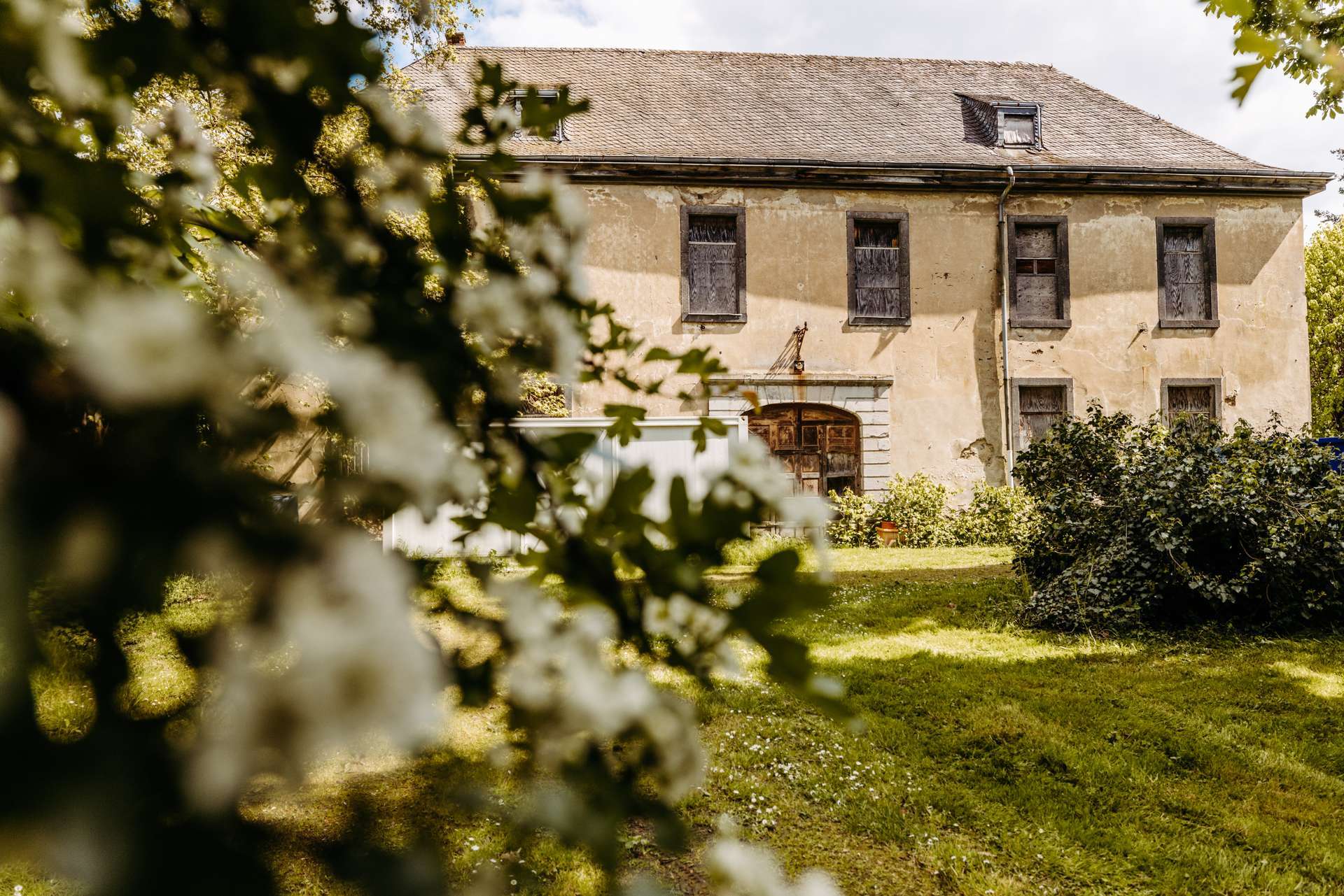 Investieren in Geschichte – Denkmalgeschütztes Kloster mit großem Grundstück und Potenzial, Ahrweiler Kreis – Bild 3