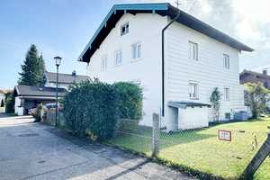 Zentrales Zweifamilienhaus mit großem Garten und drei Garagen in Nähe des Chiemsees – Rosenheim (Kreis) – Vorschaubild 26
