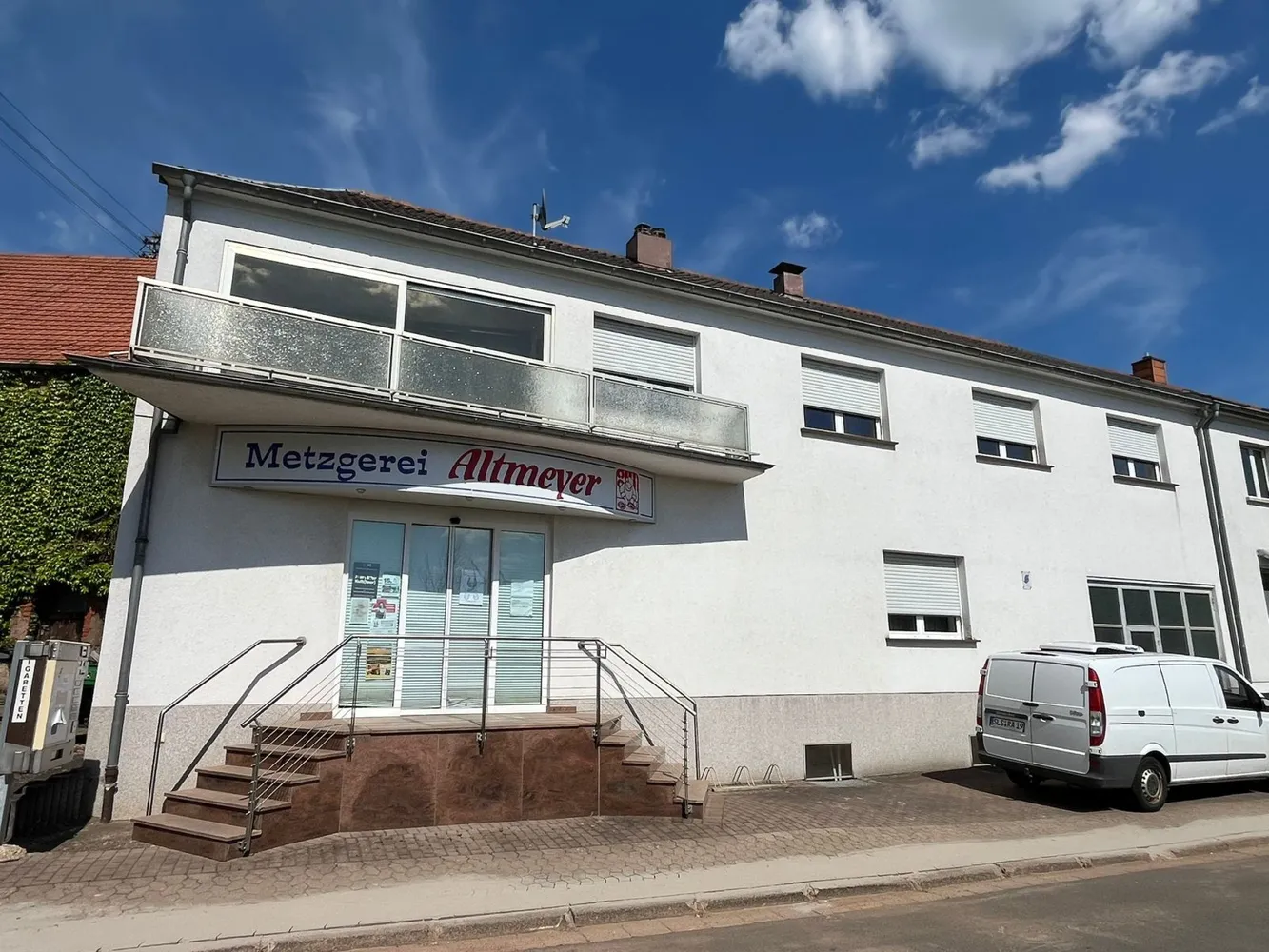 GRESAUBACH : Wohn- und Geschäftshaus mit seit 1958 bestehender = TRADITIONSMETZGEREI = !, Saarlouis Kreis – Bild 4