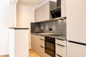 Hochwertig sanierte Single-/Pendler-Wohnung mit Balkon und Einbauküche in der Innenstadt – Die vollständige Adresse der Immobilie erhältst du vom Anbieter., 40210 Stadtmitte, Düsseldorf – Vorschaubild 3