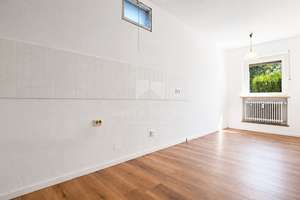 Bungalowflair mit besonderem Wohngefühl – Die vollständige Adresse der Immobilie erhältst du vom Anbieter., 81241 Blumenau, München – Vorschaubild 3
