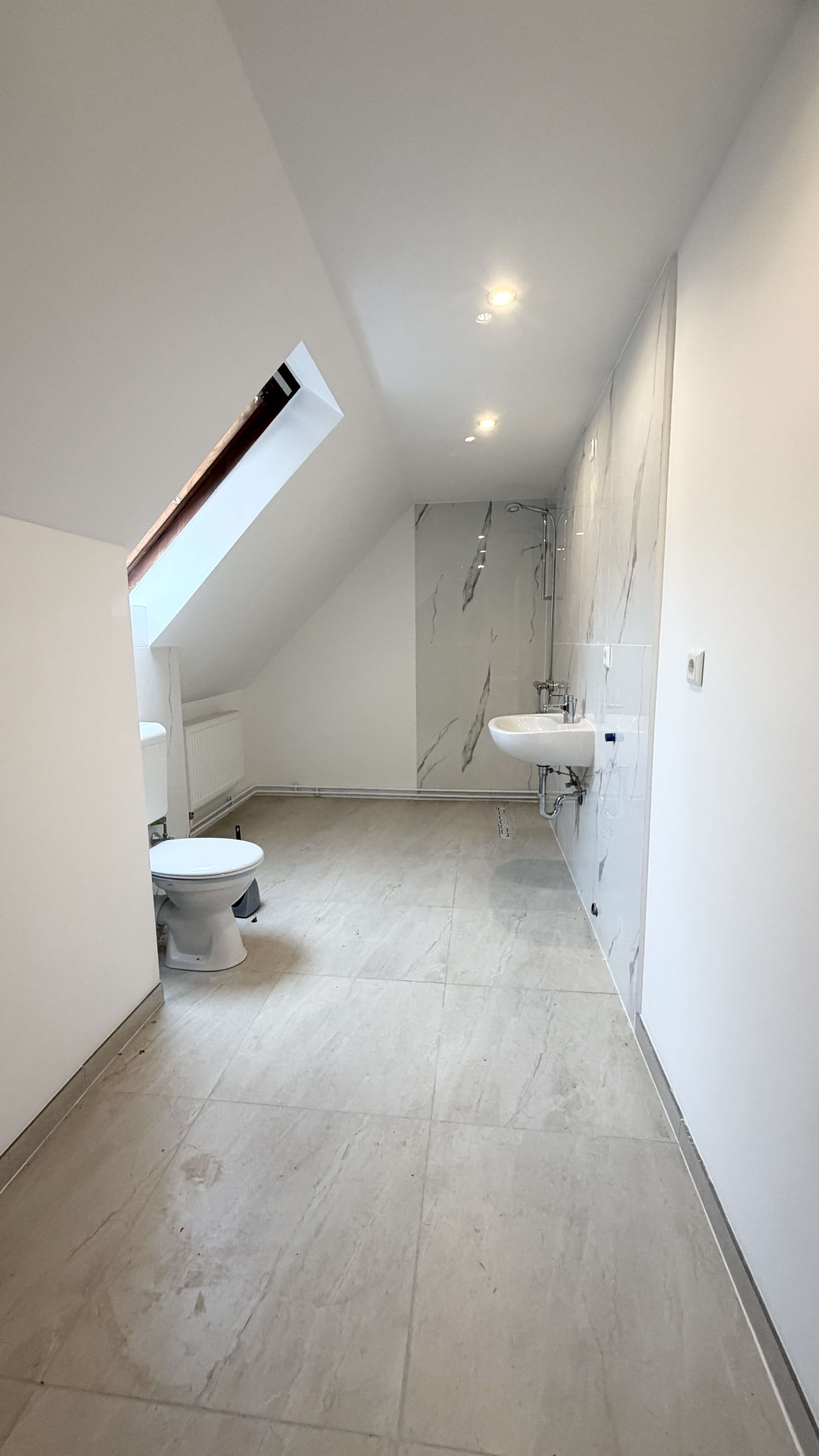 Immobilie in Coppenbrügge - Leerstehendes saniertes 3-Familienhaus + Gewerbeeinheit! Über 10% Rendite p. a. möglich - Bild 12