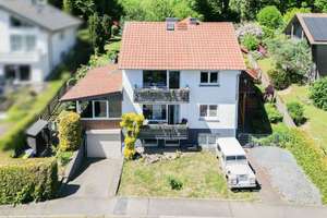 Großzügiges Mehrfamilienhaus am Waldrand – 230 m² Wohntraum mit Garten, Wintergarten & Garage – Die vollständige Adresse der Immobilie erhältst du vom Anbieter., 35321 Laubach – Vorschaubild 1