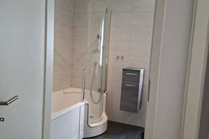 Frisch renovierte 3-Zimmer-Wohnung am Bunter Garten: Seniorengerecht im ruhigen 5-Parteienhaus! – Bökelstr. 143, 41063 Eicken, Mönchengladbach – Vorschaubild 8
