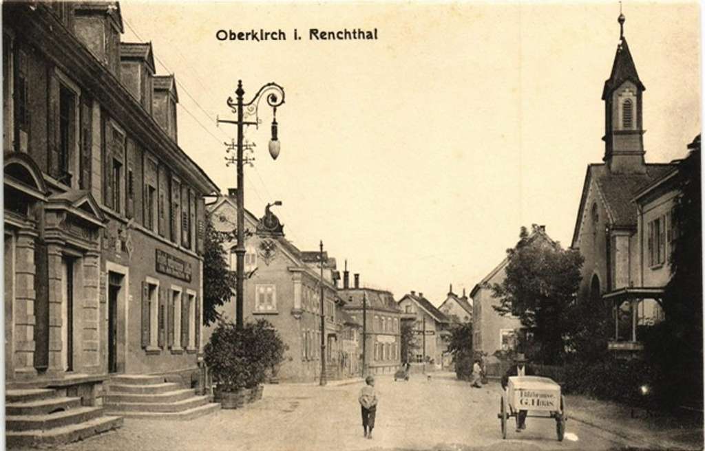 Immobilie in Oberkirch - MEHRFAMILIENHAUS MIT 3  WOHNEINHEITEN UND  TIEFGARAGE IN ZENTRALER  LAGE VON OBERKIRCH - Bild 1