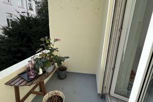 Stilvolle 3-Zimmer-Wohnung mit Balkon – Düppeler Str. 18, 42107 Elberfeld, Wuppertal – Vorschaubild 2