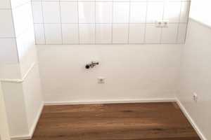 🥇✅KLINIKVIERTEL-Sanierte Wohnung mit Parkett, Fliesen, Wannenbad mit Fenster & Westbalkon – Dortmund – Vorschaubild 5