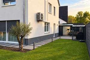 Privatverkauf | Exklusive DHH |  190 m² | KfW 70| Doppelgarage