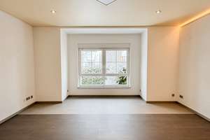 Exklusive, modernisierte 4- Zimmer-Wohnung mit Terrasse, Garten und Garage – Die vollständige Adresse der Immobilie erhältst du vom Anbieter., 9131 Ebersdorf, Chemnitz – Vorschaubild 2