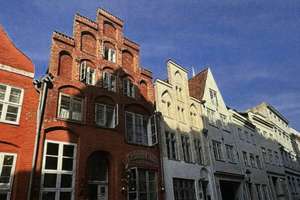 Verkauf eines Wohn-und Geschäftshauses in der Fischergrube 16 - 18 in der Lübecker Altstadt