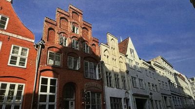Verkauf eines Wohn-und Geschäftshauses in der Fischergrube 16 - 18 in der Lübecker Altstadt