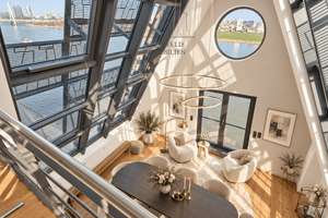 Rheinblick trifft historische Architektur | Exklusive Maisonette im Rheinauhafen!