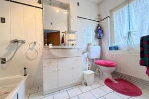 Doppelhaushälfte mit viel Platz und Potenzial in Misburg! – Die vollständige Adresse der Immobilie erhältst du vom Anbieter., 30629 Misburg-Nord, Hannover – Vorschaubild 6